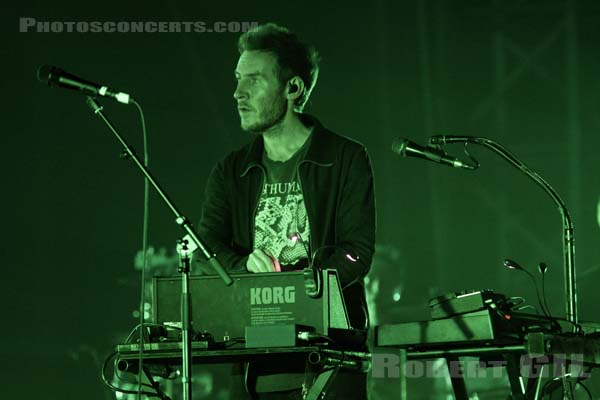 MASSIVE ATTACK - 2014-09-12 - LA COURNEUVE - Parc Departemental - Grande Scene - 